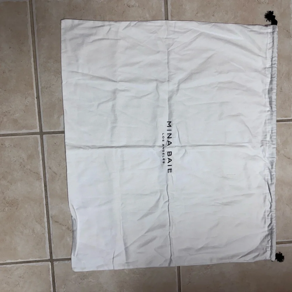 Mina Baie White Bag
